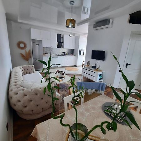 Sofia'S Apartment In Кобулети Экстерьер фото